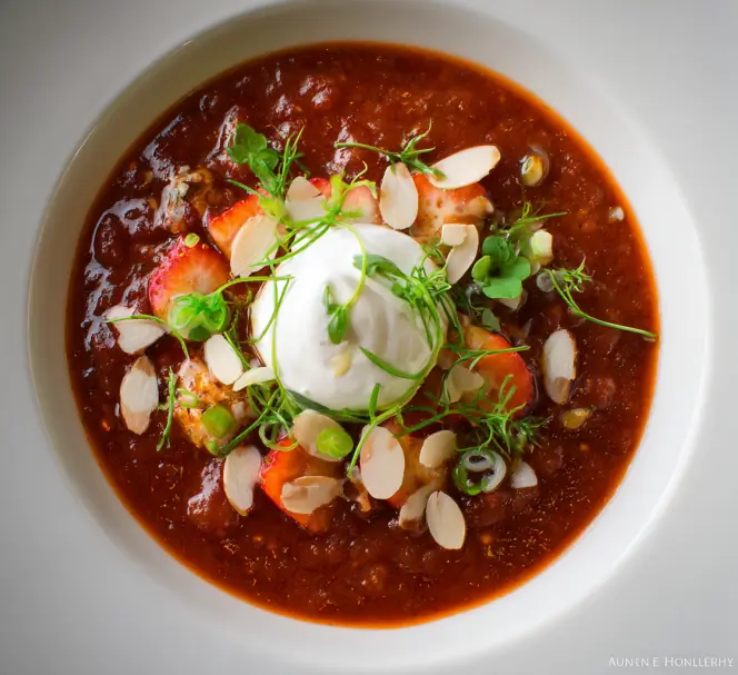 Tomato, pepper and bean one pot