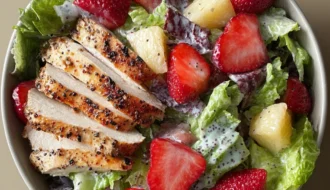 Panera Strawberry Poppyseed Salad