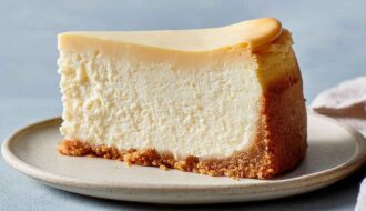 Tall and Creamy Cheesecake