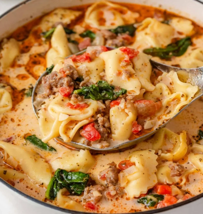 Creamy Tuscan Tortellini Soup