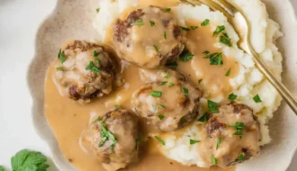 Meatballs and Gravy