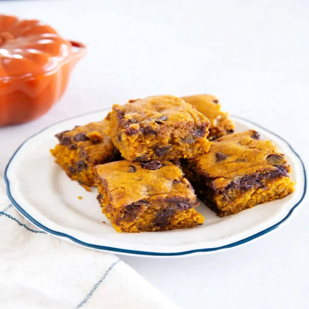 Pumpkin Chocolate Chip Cake